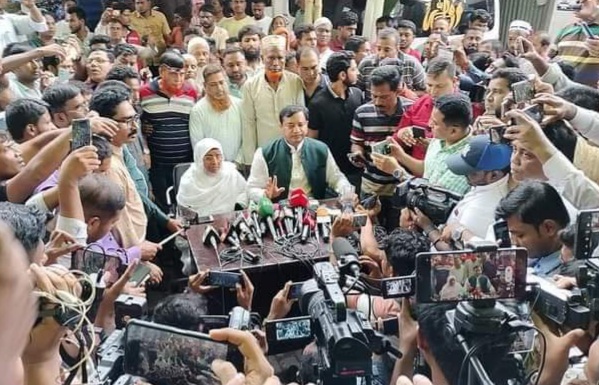 সংবাদ সম্মেলনে আজমত উল্লাহকে দুষলেন আ.লীগ থেকে বহিষ্কৃত জাহাঙ্গীর