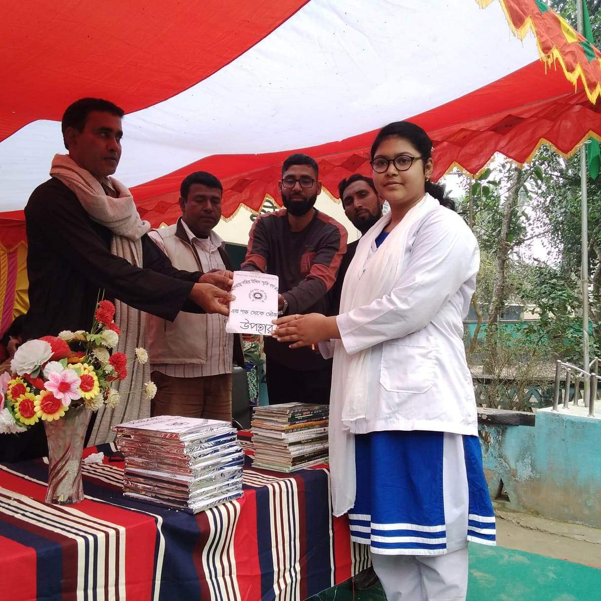 হাতীবান্ধায় একুশে ফেব্রুয়ারি উপলক্ষে চিত্রাঅঙ্কণ ও আবৃত্তি প্রতিযোগিতা