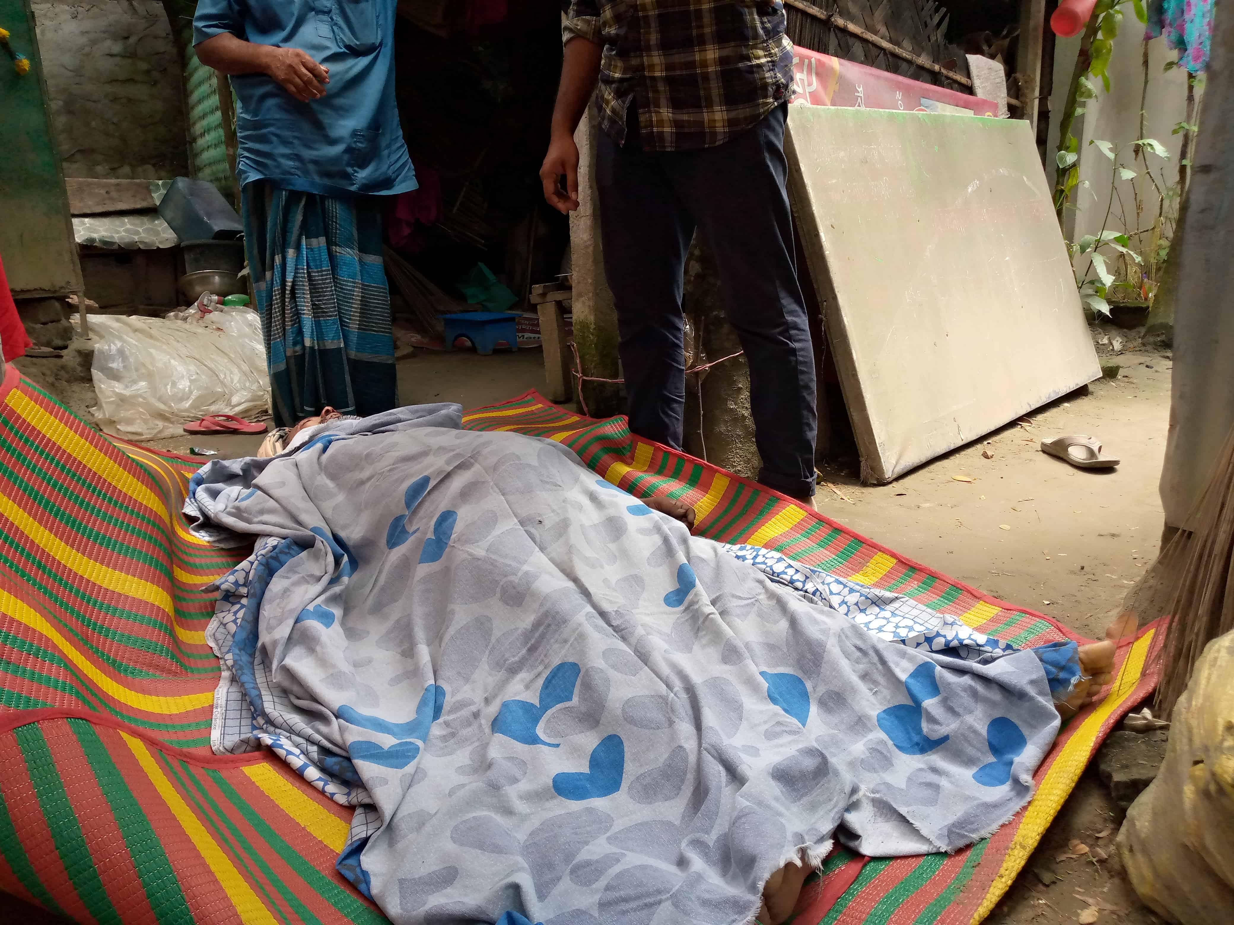 ঘিওরে মিনি ট্রাক চাপায় নিহত ১, আহত ১