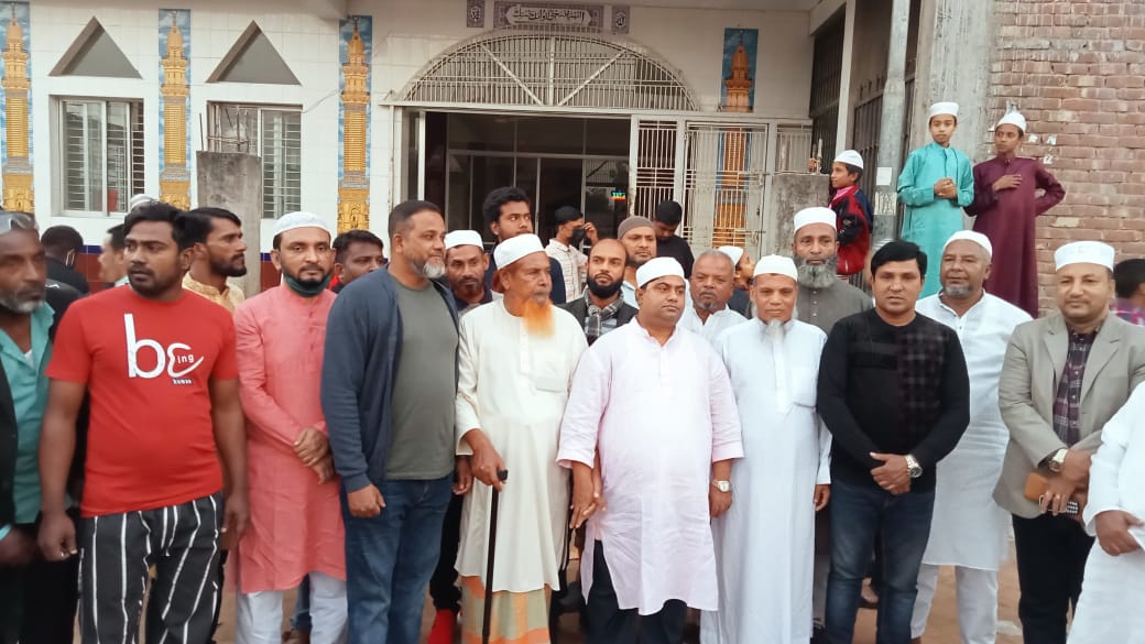 আশুলিয়ার ইয়ারপুর উপ-নির্বাচনে গণসংযোগে ব্যস্ত সুমন ভূইয়া