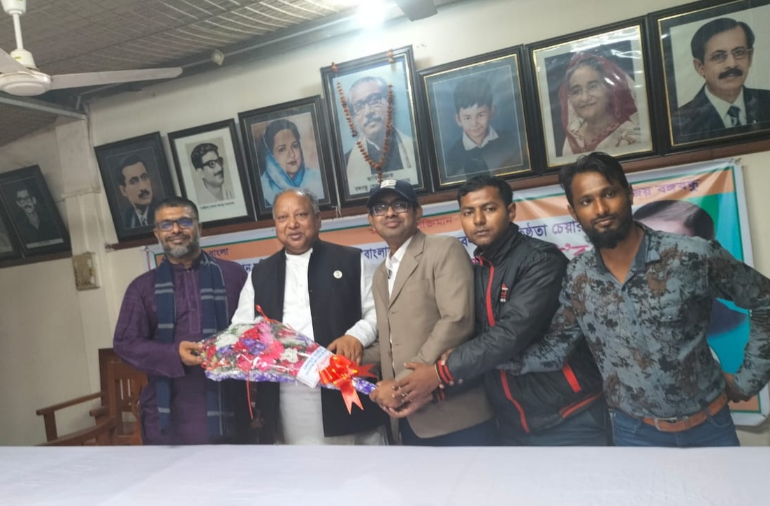 গোপালগঞ্জের নব-নির্বাচিত আ.লীগ নেতৃবৃন্দকে হেযবুত তওহীদের ফুলেল শুভেচ্ছা