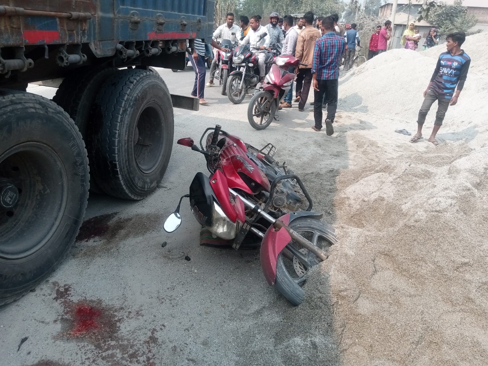 পাটগ্রামে  সড়ক দুর্ঘটনায় নিহত ২