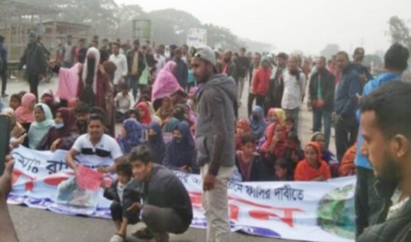 বরিশালে স্কুলছাত্র হত্যার বিচারের দাবিতে মানববন্ধন