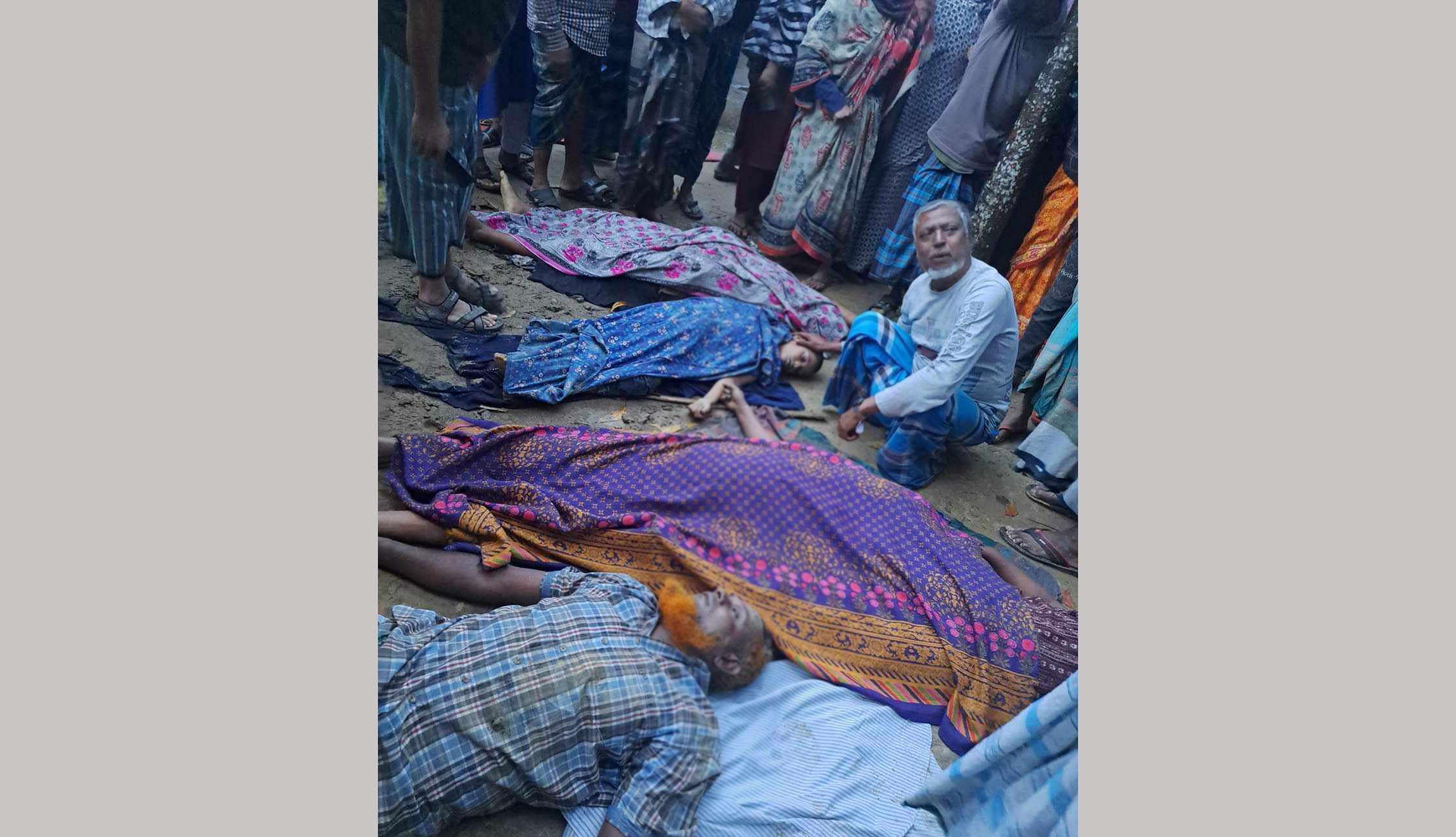 মৌলভীবাজারে বিদ্যুৎস্পৃষ্ট হয়ে একই পরিবারের ৫ জনের মৃত্যু