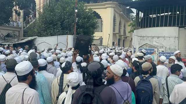 সাদপন্থীদের দখলে কাকরাইল মসজিদ, উত্তেজনা বেড়েই চলেছে