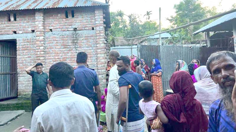 কাউনিয়ায় মোবাইল ফোন চার্জ দিতে গিয়ে প্রাণ গেল সানিয়ার