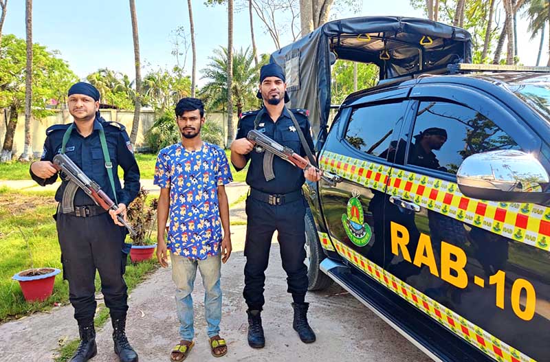 দক্ষিণ কেরানীগঞ্জে চাঞ্চল্যকর রুবেল হত্যা মামলার আসামী রাব্বি গ্রেফতার