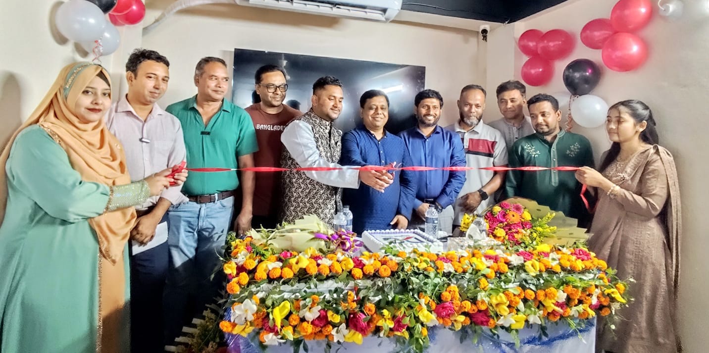 কুমিল্লায় আইটি ট্রেনিং সেন্টার “ডিজিটাল গুরু”র যাত্রা শুরু