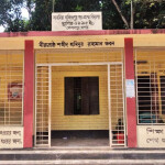 বিদ্যালয়ের অফিস ও শ্রেণিকক্ষ থেকে ফ্যান চুরি, গরমে শিক্ষার্থীদের চরম ভোগান্তি