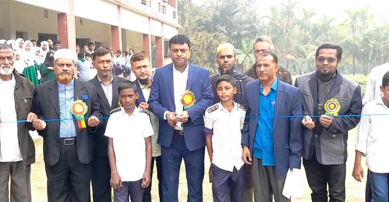 পড়ালেখার পাশাপাশি খেলাধুলা করতে হবে : মেয়র মাসুম ভূঁইয়া