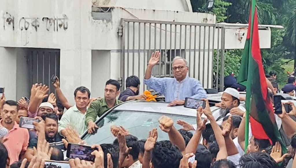 কারামুক্ত হলেন সাংবাদিক মাহমুদুর রহমান