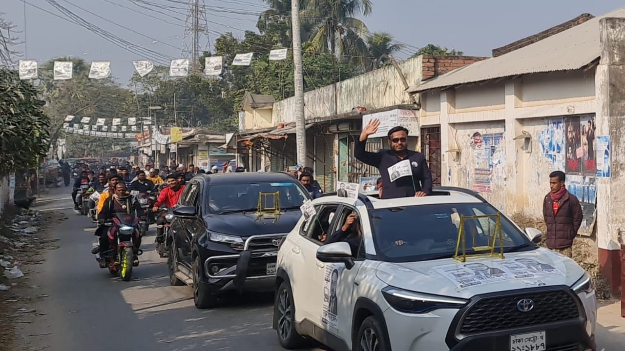 বড়াইগ্রামে স্বতন্ত্র প্রার্থী সুজন আহম্মেদের গণসংযোগ ও পথসভা