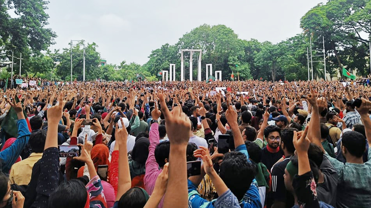 সরকার পদত্যাগের এক দফা দাবি ঘোষণা