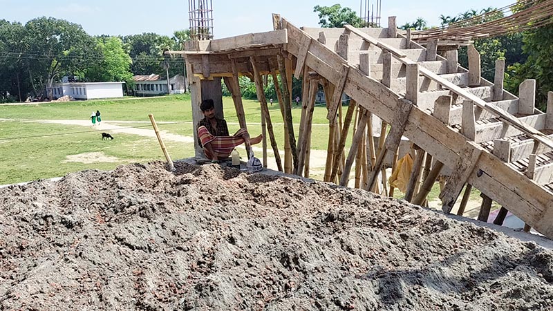 ভিডিও কলে দেখে ঢালাইয়ের অনুমতি প্রকৌশলীর!