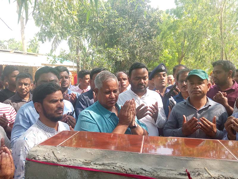 পাটগ্রামে রাস্তা পাকাকরণ কাজের উদ্বোধন