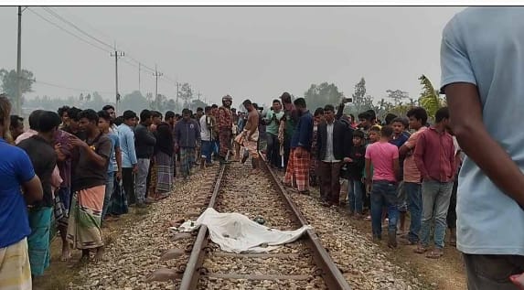 হাতীবান্ধায় ট্রেনে কাটা পড়ে নারী নিহত