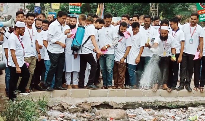 আশুলিয়া ফার্মেসী ডেভেলপমেন্টের উদ্যোগে ডেঙ্গু প্রতিরোধে  সচেতনতামূলক র‌্যালি