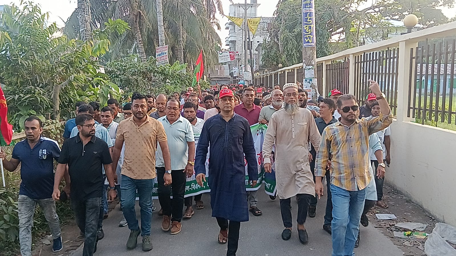 গণতন্ত্র পুনরুদ্ধারের আহ্বানে নেছারাবাদে বিএনপির আলোচনা সভা ও র‌্যালি