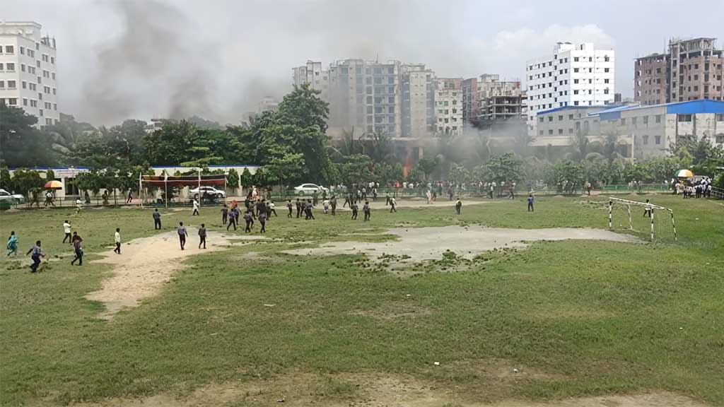 মাইলস্টোন কলেজে আছড়ে পড়ল বিমান বাহিনীর উড়োজাহাজ, নিহত অন্তত ১