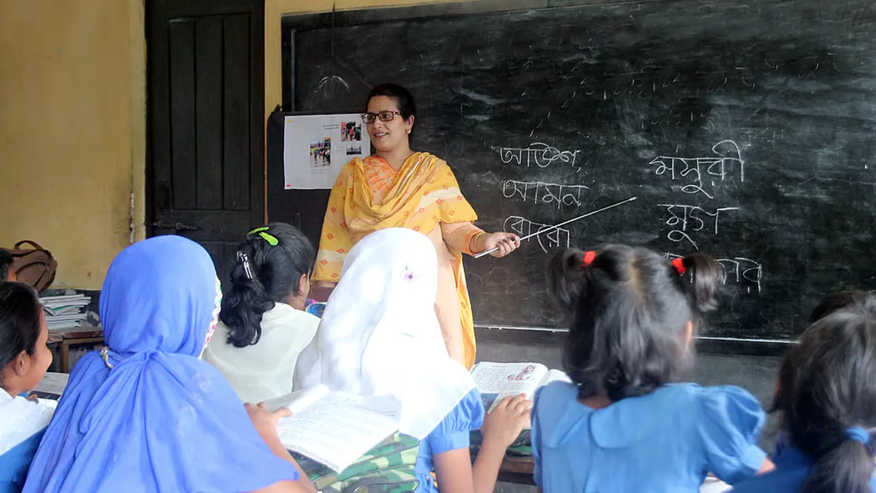 ‘কমপ্লিট শাটডাউন’ স্থগিত, রোববার থেকে প্রাথমিকের বার্ষিক পরীক্ষা