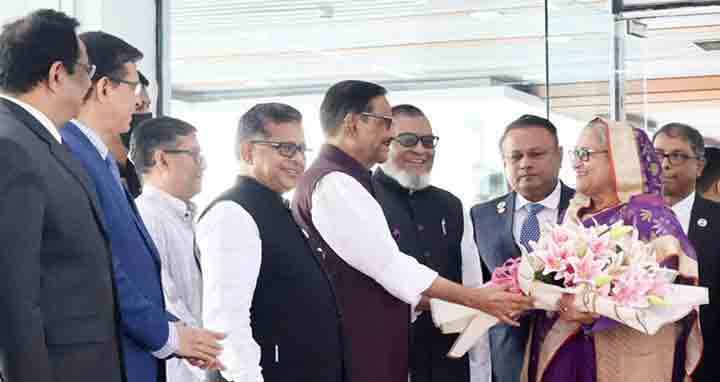 কাতার সফর শেষে দেশে ফিরেছেন প্রধানমন্ত্রী