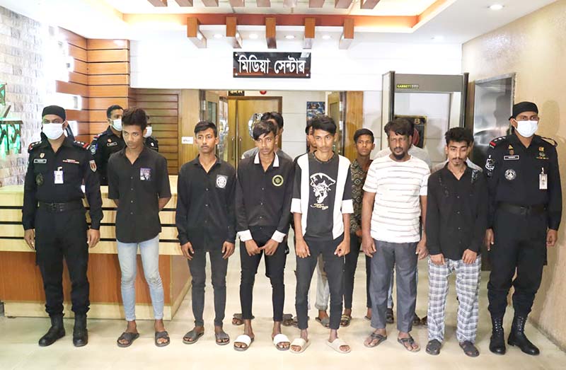 কেরাণীগ‌ঞ্জে স্কুলছাত্র আজিজুল হত্যাকাণ্ডের রহস্য উদঘাটন, আটক ১১