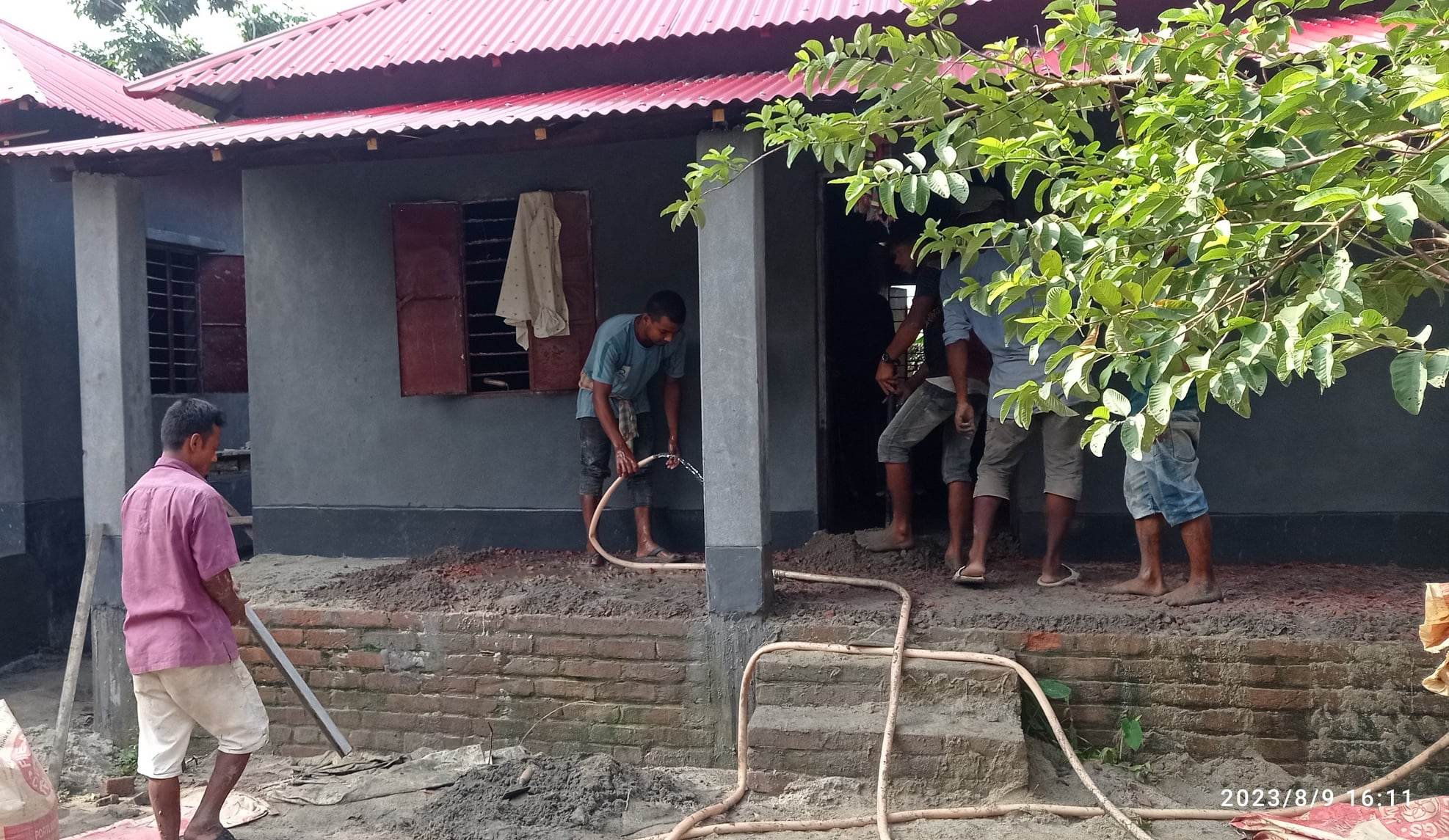 রাণীশংকৈলে আশ্রয়ণ প্রকল্পের ঘর তৈরির আগেই উদ্বোধন