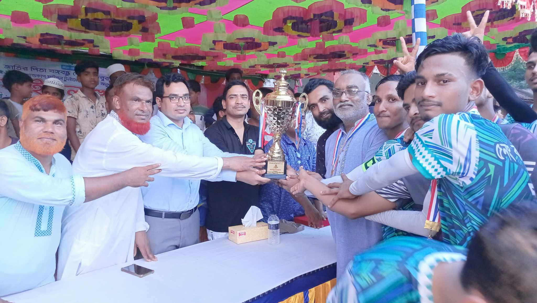 কাউনিয়ায় বঙ্গবন্ধু গোল্ডকাপ ফুটবল টুর্নামেন্ট চ্যাম্পিয়ন বালাপাড়া ইউনিয়ন