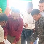 সুনামগঞ্জ সদরের সুরমা ইউনিয়নে দরিদ্র মানুষের মধ্যে ভিজিএফ’র চাল বিতরণ