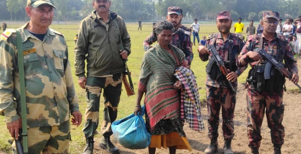 পঞ্চগড় সীমান্তে ভারতীয় নারী আটক, পতাকা বৈঠকে ফেরত দিল বিজিবি