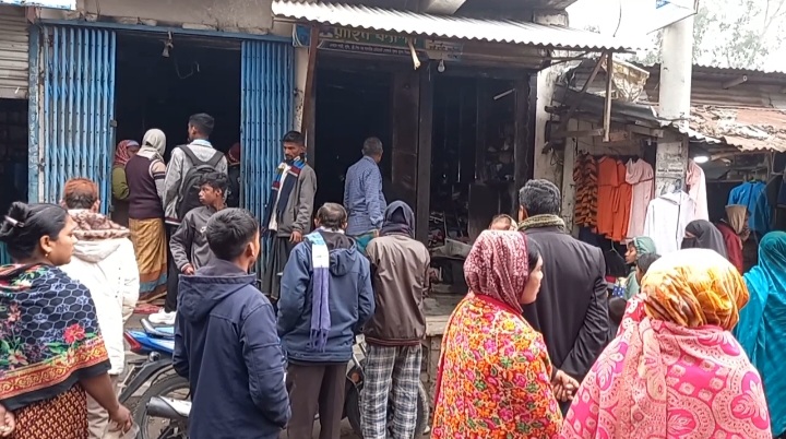 গাইবান্ধায় অগ্নিকাণ্ডে ১০ লক্ষাধিক টাকার ক্ষতিসাধন