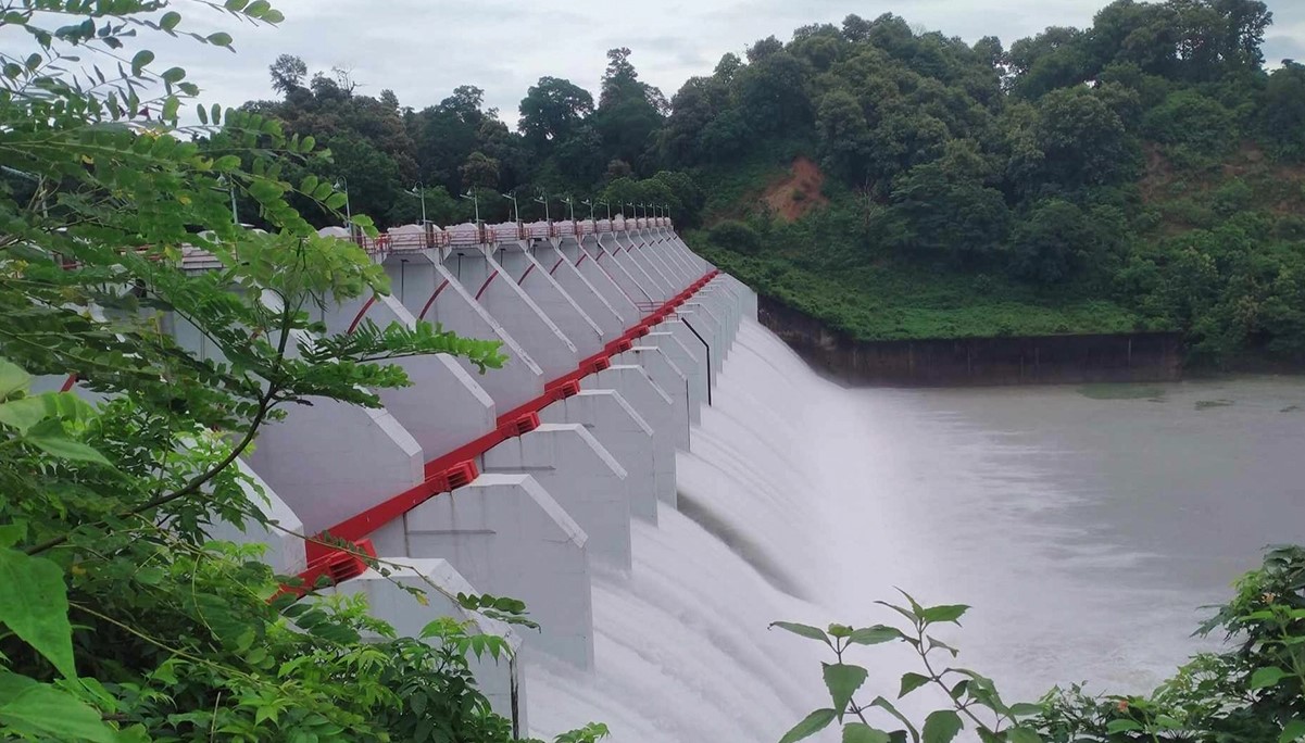 খুলে দেওয়া হলো কাপ্তাই বাঁধের ১৬ গেট