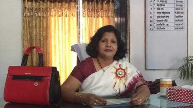কাশিমপুরে অধ্যক্ষের পদত্যাগের দাবিতে বিক্ষোভ শিক্ষার্থীদের