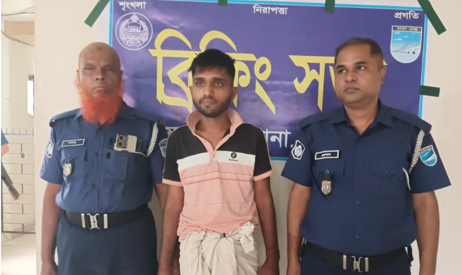 গাজীপুরে নেশার টাকা না পেয়ে বাবার ঘরে আগুন দিলো মাদকাসক্ত ছেলে