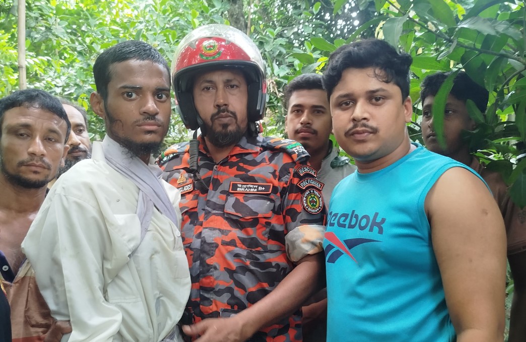 মির্জাগঞ্জে নদী থেকে ভাসমান অবস্থায় মানসিক ভারসাম্যহীন যুবক উদ্ধার