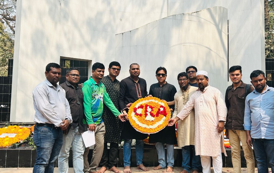 চট্টগ্রাম রিপোর্টার্স অ্যাসোসিয়েশনের ভাষা শহীদদের প্রতি শ্রদ্ধা নিবেদন