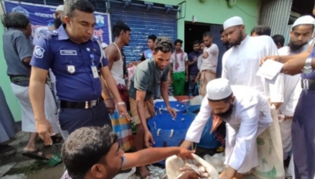 শরিয়তপুরে ৪০০ কেজি জাটকা ইলিশসহ আটক ৬