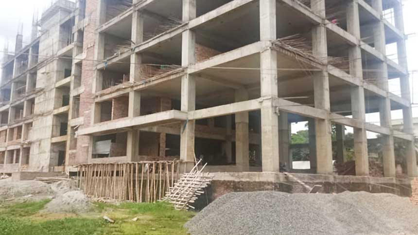 শরীয়তপুরে ২৫০ শয্যাবিশিষ্ট হাসপাতাল নির্মাণকাজে ধীরগতি