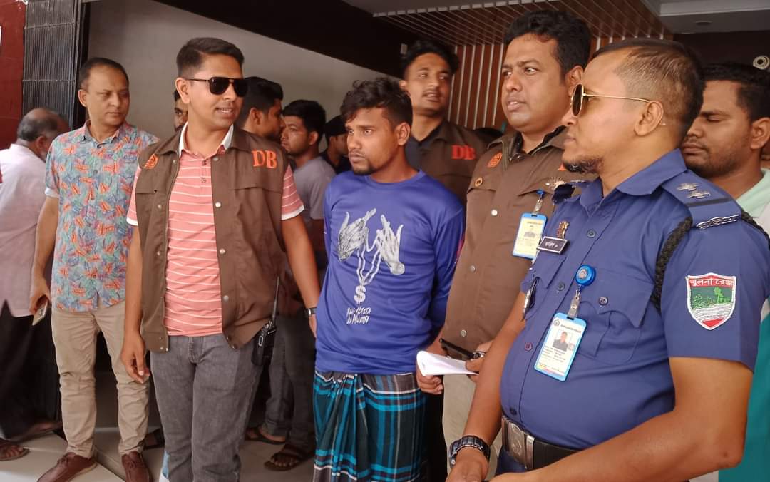 ঝিনাইদহে ইজিবাইক চালক হত্যা মামলার প্রধান আসামী গ্রেফতার