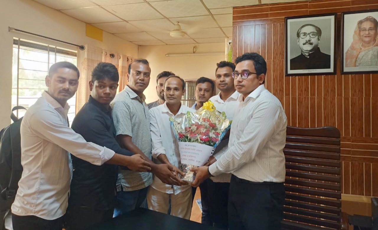 কাউনিয়ার নবাগত ইউএনও’র সাথে অনলাইন প্রেসক্লাব নেতৃবৃন্দের সাক্ষাৎ