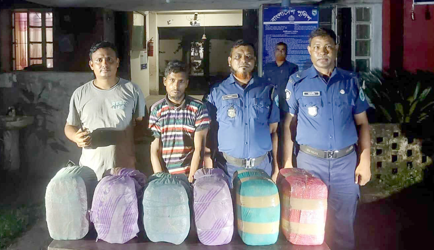 কাউনিয়ায় ২৬ কেজি গাঁজাসহ আটক ১