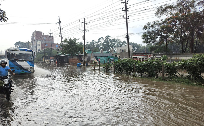 শ্রীপুরে রাতের আঁধারে সাবেক সরকারি কর্মকর্তার নির্মাণাধীন বাড়ি ভাঙচুর