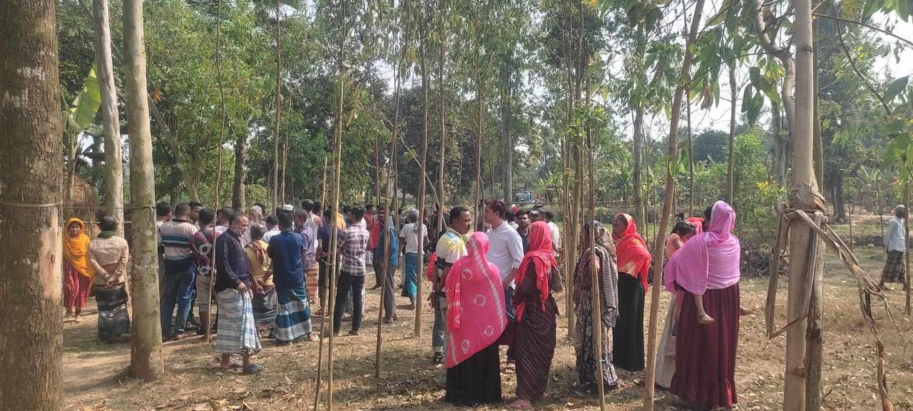 শ্রীপুরে অগ্নিদগ্ধ গৃহবধূর লাশ কলাবাগান থেকে উদ্ধার