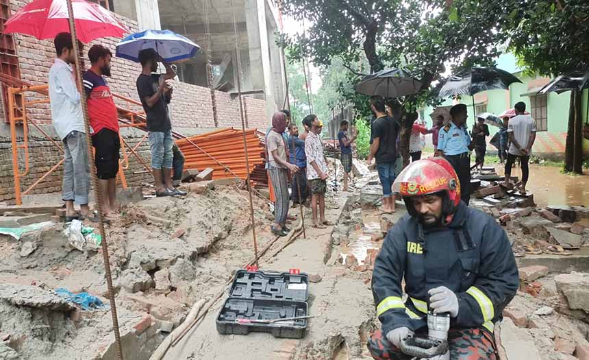 শ্রীপুরে কারখানার দেয়াল ধ্বসে শ্রমিক নিহত, আহত ৩