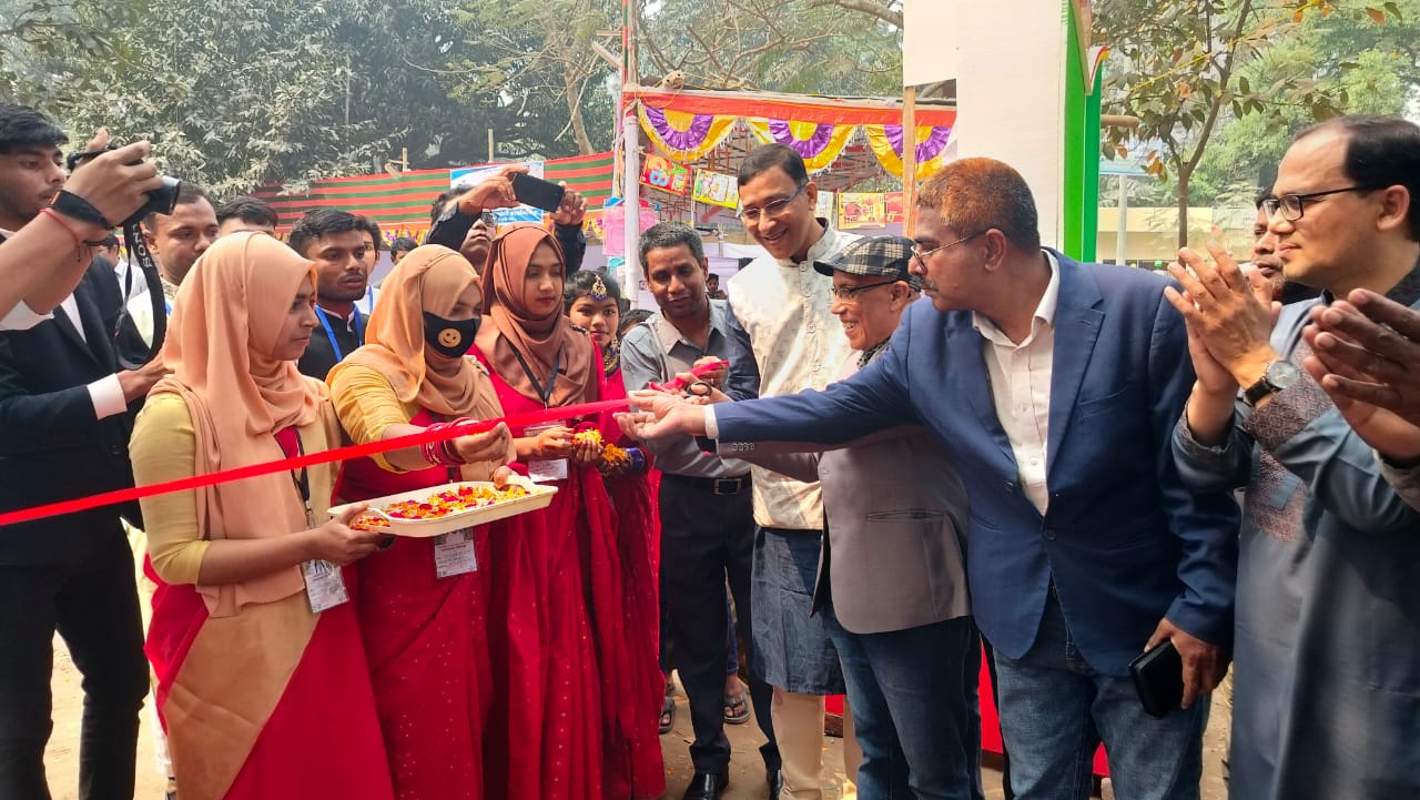 উলিপুরে ৭ দিনব্যাপী বইমেলার উদ্বোধন
