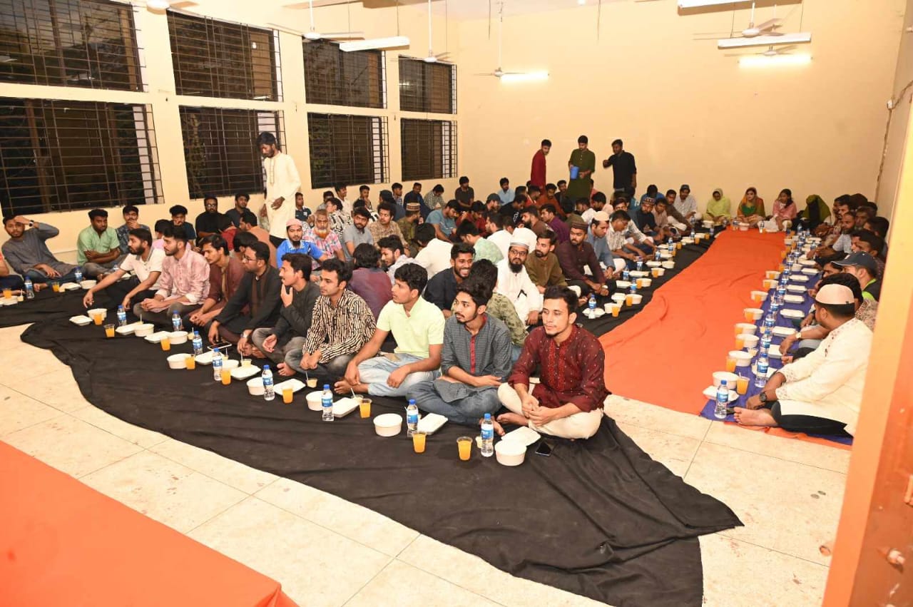 কুবি প্রেস ক্লাবের ইফতার মাহফিল সম্পন্ন