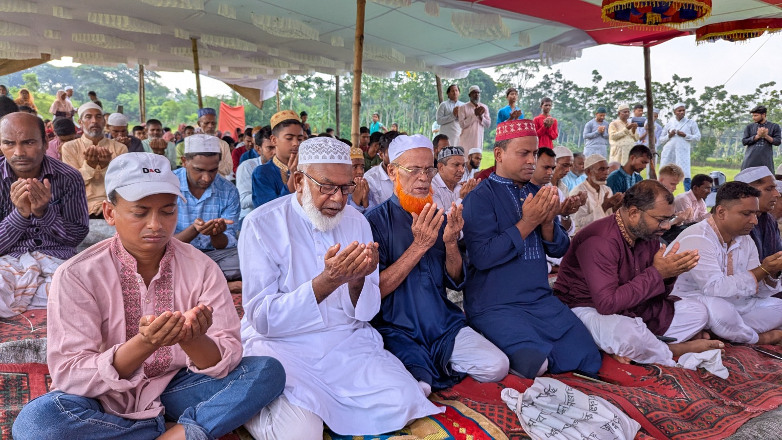 ধর্মীয় ভাবগাম্ভীর্য ও উদ্দীপনায় বরিশালে হেযবুত তওহীদের ঈদ জামাত অনুষ্ঠিত