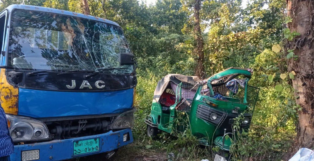 শ্রীপুরে সিএনজি-পিকআপ সংঘর্ষে নারী নিহত, আহত ৫