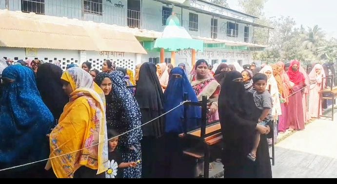 বগুড়ার ৭ আসনে বিচ্ছিন্ন অভিযোগের মাঝে শেষ ভোটগ্রহণ