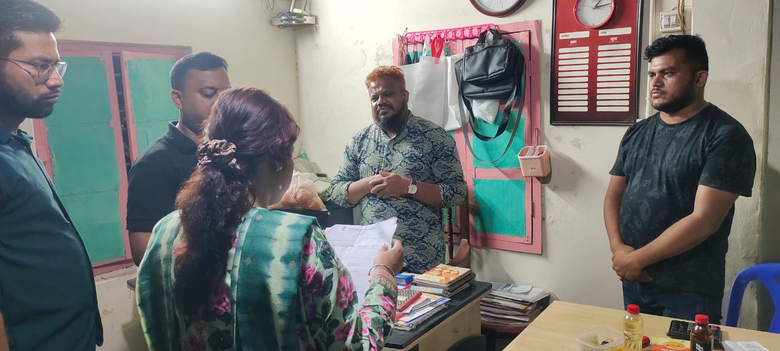 ঝালকাঠির জন্য বরাদ্দ করা ৭ হাজার লিটার ডিজেল শরীয়তপুরে জব্দ: ব্যবসায়ীকে জরিমানা